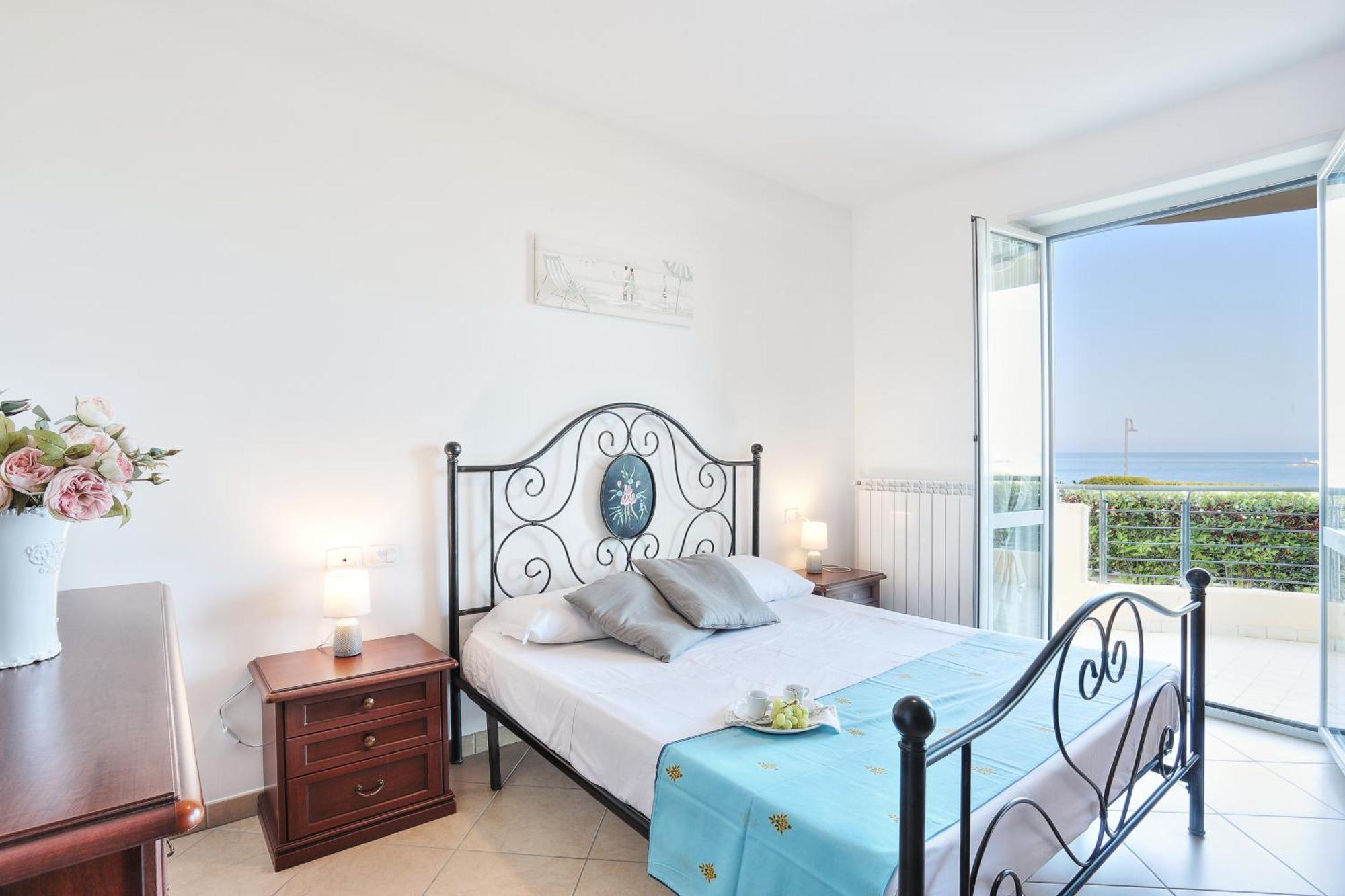 Mazzarosa Apartment *