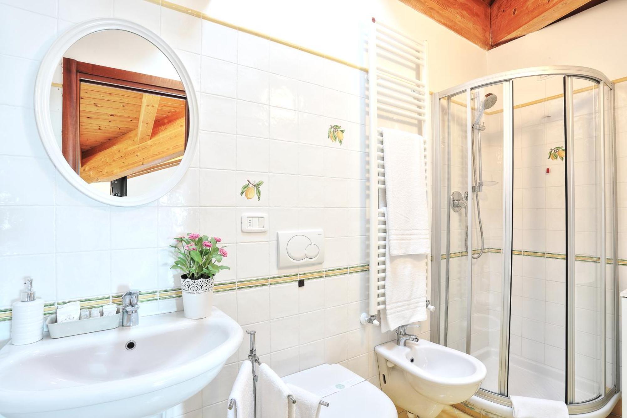 Mazzarosa Apartment *