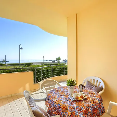 Mazzarosa Residence Roseto Degli Abruzzi Exterior photo