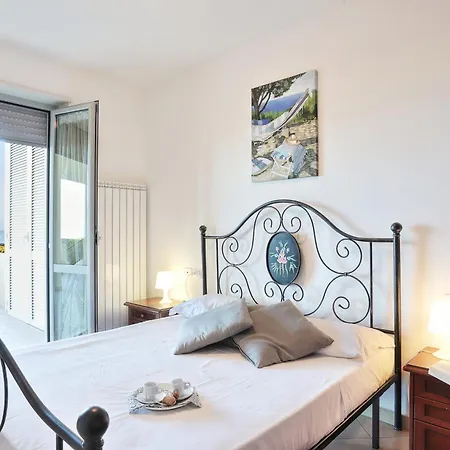Mazzarosa Residence Roseto Degli Abruzzi Exterior photo